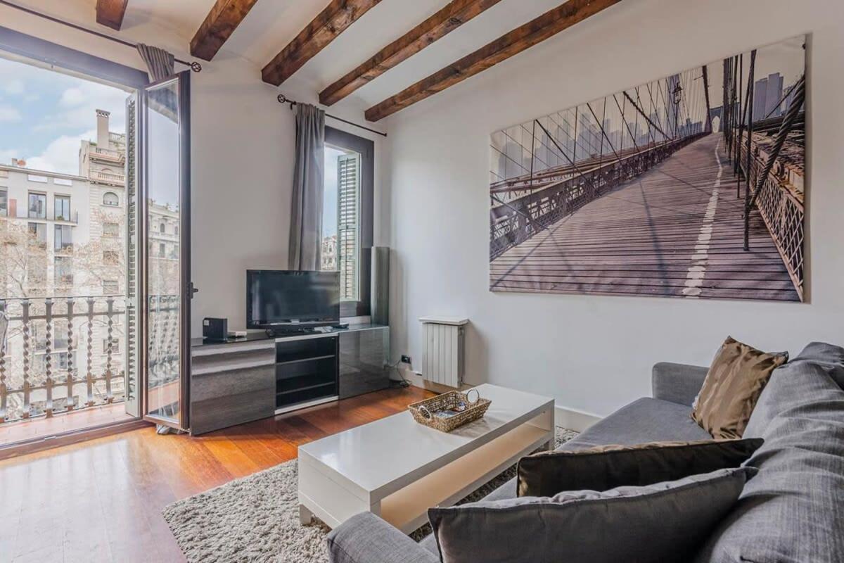 Cozy And Bright 3bd By Gran Via Apartamento Barcelona